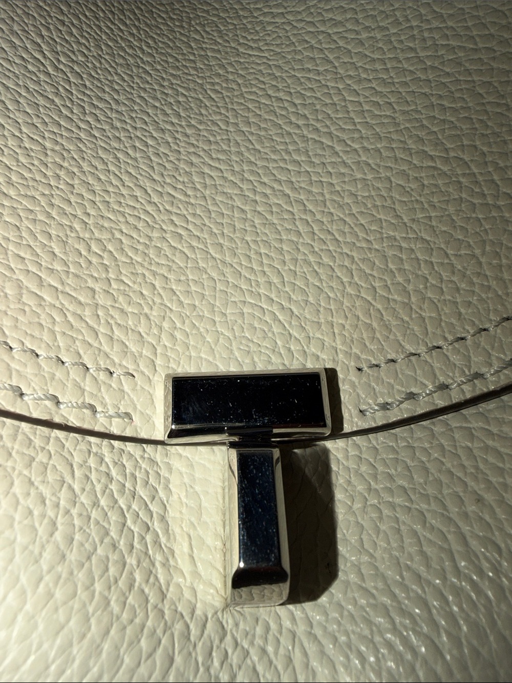 Toteme T-lock Grained Leather Top Handle Shoulder Bag - Picture 3 of 7